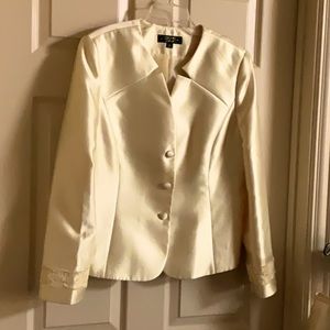 Two piece elegant skirt suit